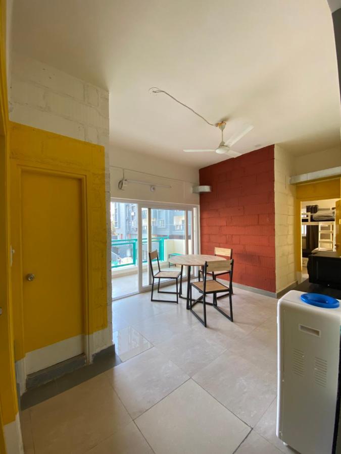 Rove By Boston Living Ostello Hyderabad Esterno foto
