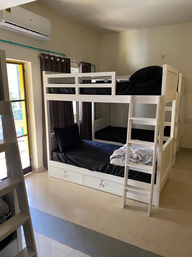 Rove By Boston Living Ostello Hyderabad Esterno foto