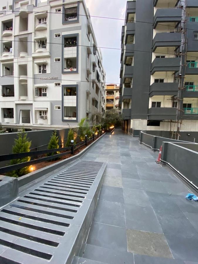 Rove By Boston Living Ostello Hyderabad Esterno foto